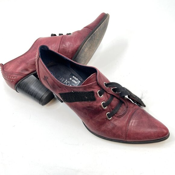 Dorking Leather Pointy Heel Shoes - Picture 7 of 7